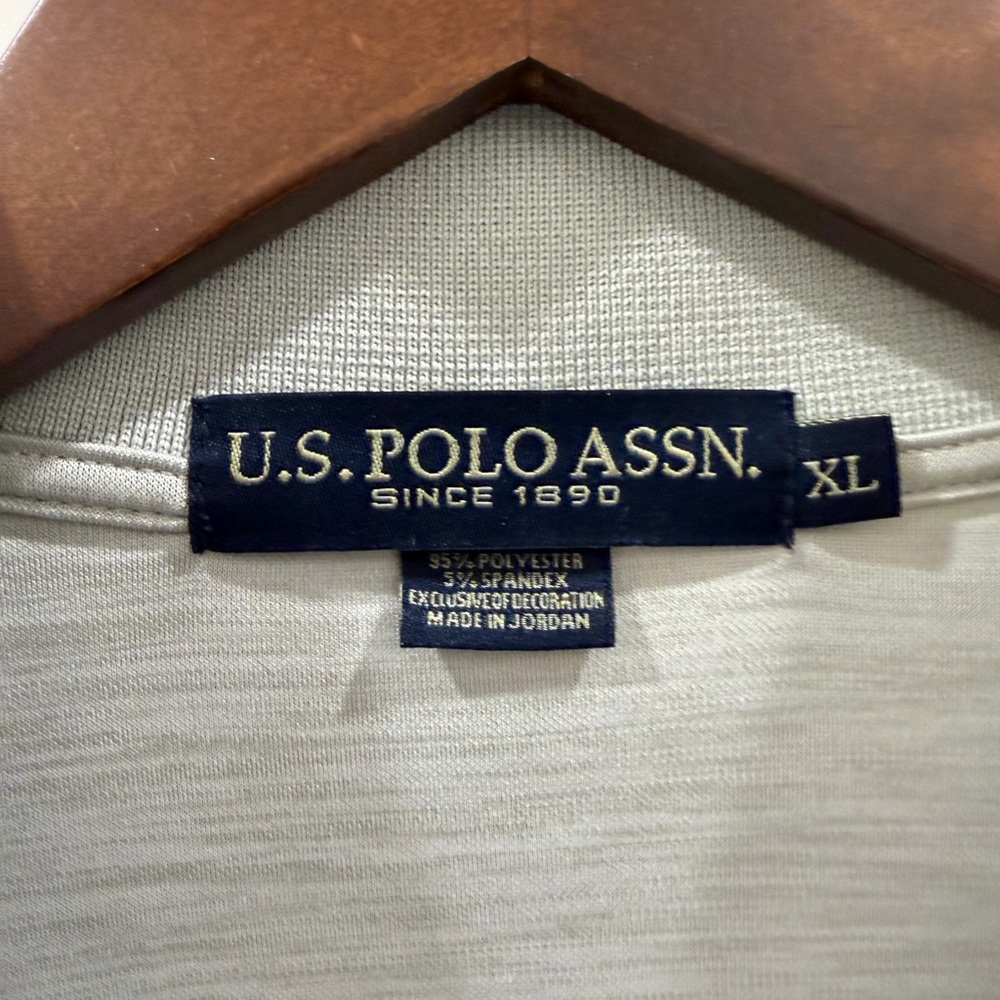 U.S. Polo Assn. Cream/Off-White Knit Tee with Branded Neck Label XL Silvery\Gray
